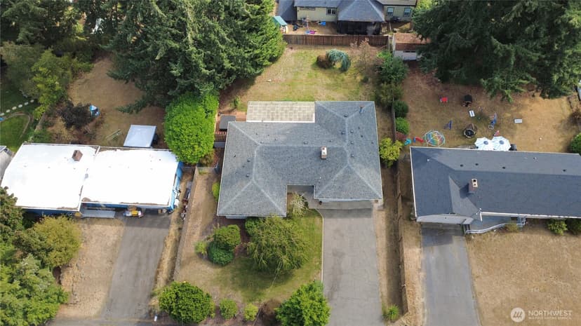 Property photo for 11013 Lundstrom Drive SW, Lakewood photo 29