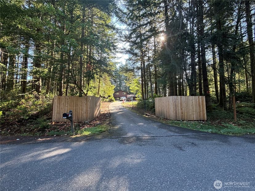 Property photo for 11951 Helena Trail SW, Port Orchard photo 7