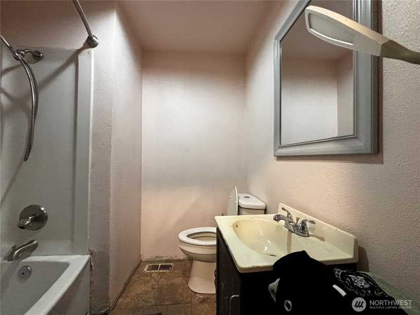 Property photo for 11951 Helena Trail SW, Port Orchard photo 14