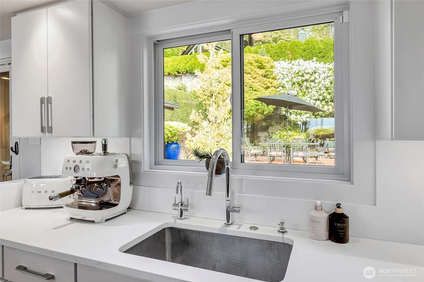 Property photo for 4140 Boulevard Place, Mercer Island photo 17