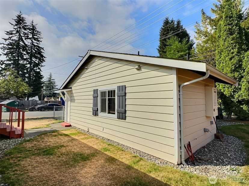 Property photo for 238 S French Avenue, Arlington photo 16