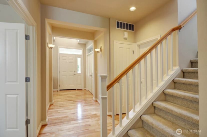 Property photo for 19130 NE 65th Way, Redmond photo 11