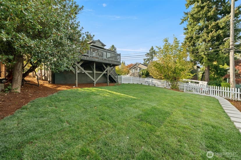 Property photo for 8622 17th Avenue NE, Seattle photo 29