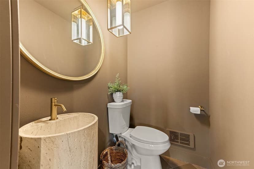 Property photo for 8622 17th Avenue NE, Seattle photo 17