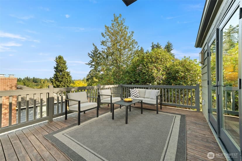 Property photo for 8622 17th Avenue NE, Seattle photo 14