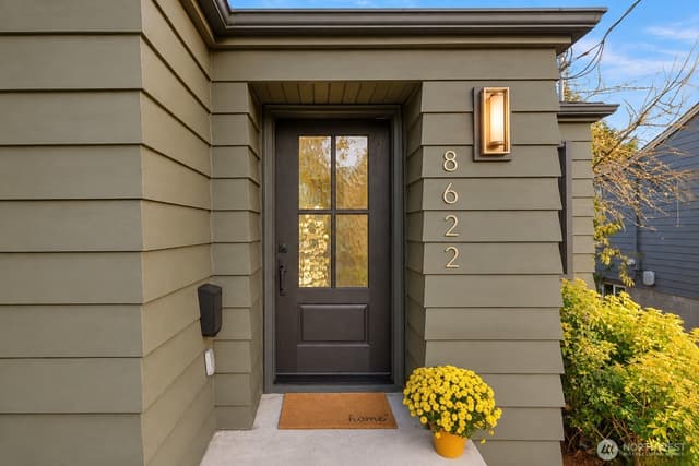 Property photo for 8622 17th Avenue NE, Seattle photo 3