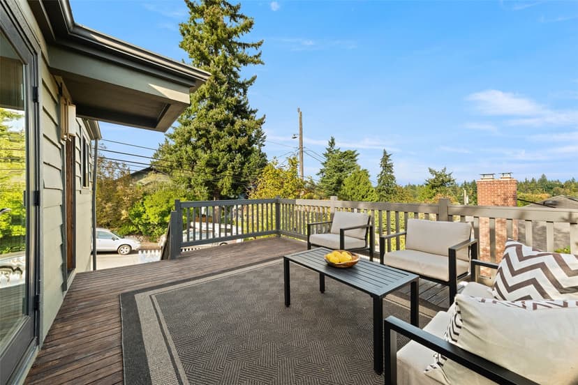 Property photo for 8622 17th Avenue NE, Seattle photo 15