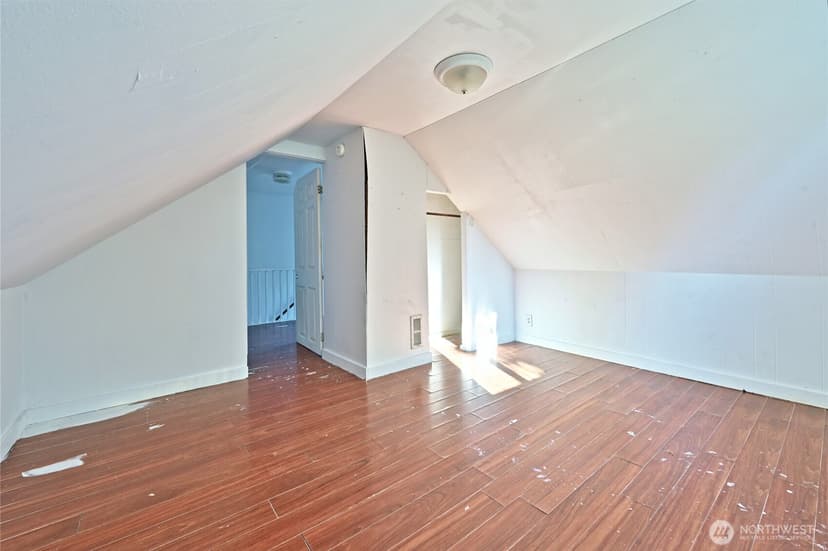 Property photo for 917 Cogean Avenue, Bremerton photo 26