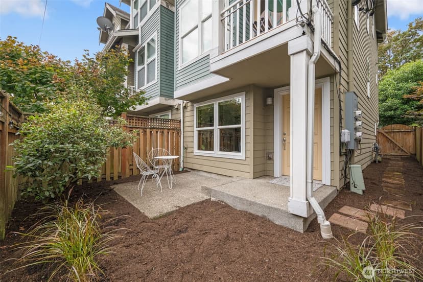 Property photo for 1420 18th Avenue #C, Seattle photo 37