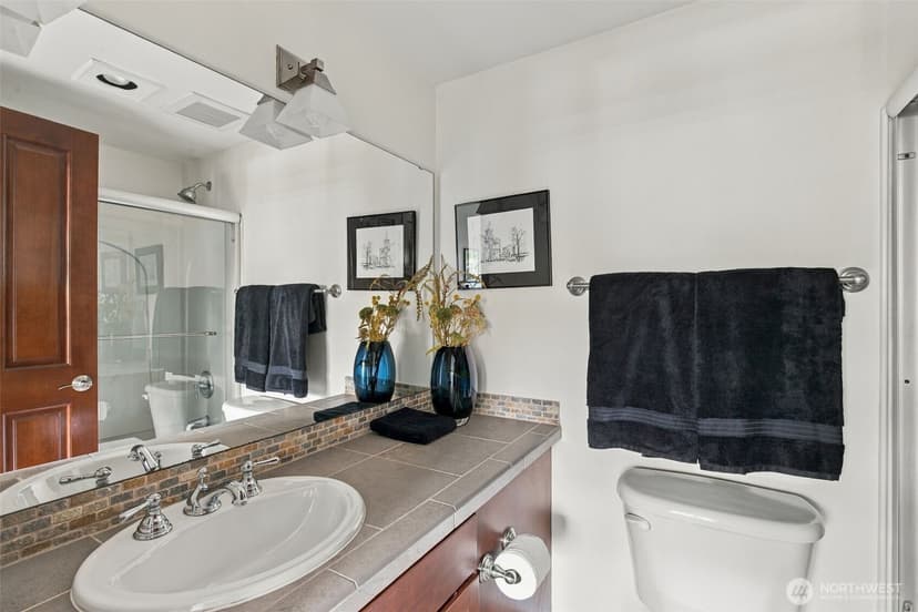 Property photo for 1420 18th Avenue #C, Seattle photo 35