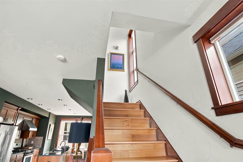 Property photo for 1420 18th Avenue #C, Seattle photo 21