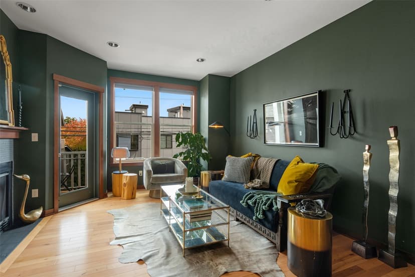 Property photo for 1420 18th Avenue #C, Seattle photo 3