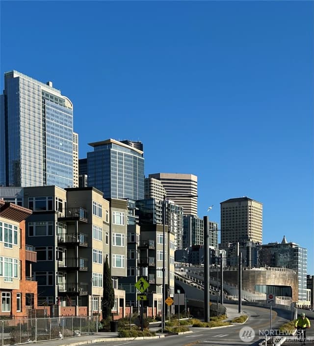 Property photo for 1900 Alaskan Way #402, Seattle