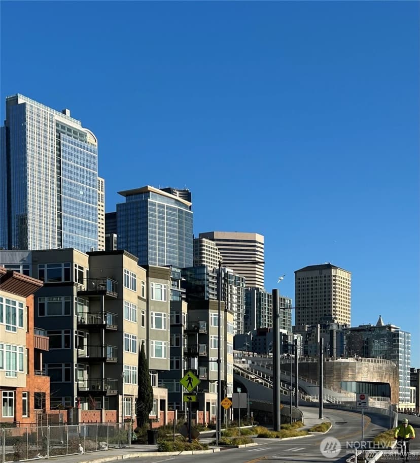 Property photo for 1900 Alaskan Way #402, Seattle