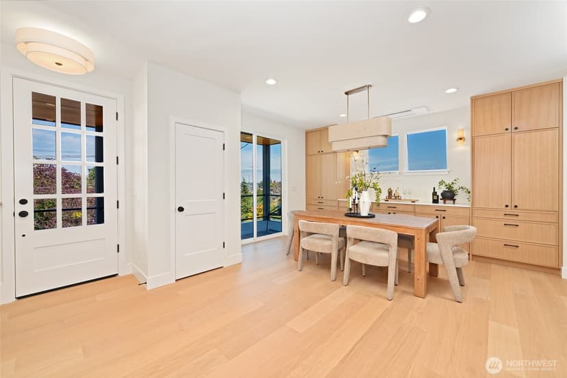 Property photo for 3111 W Mansell Street, Seattle photo 8