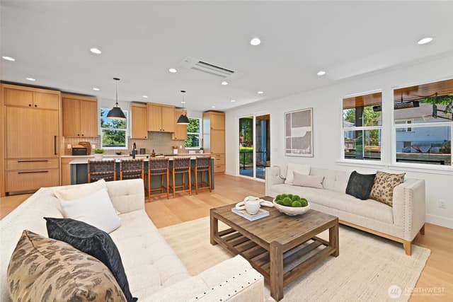 Property photo for 3111 W Mansell Street, Seattle photo 5