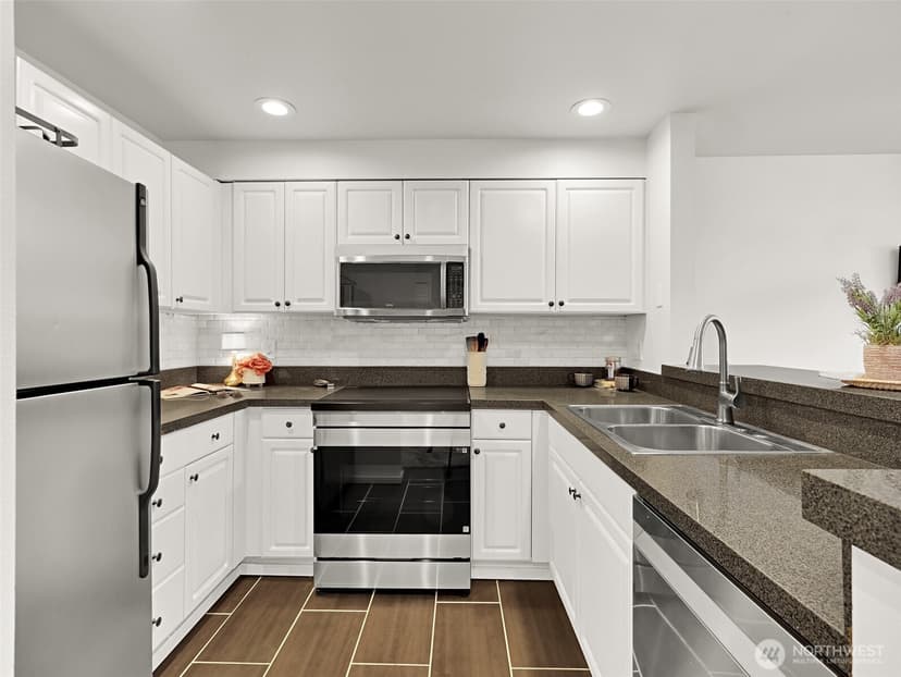Property photo for 500 Aloha Street #305, Seattle photo 6