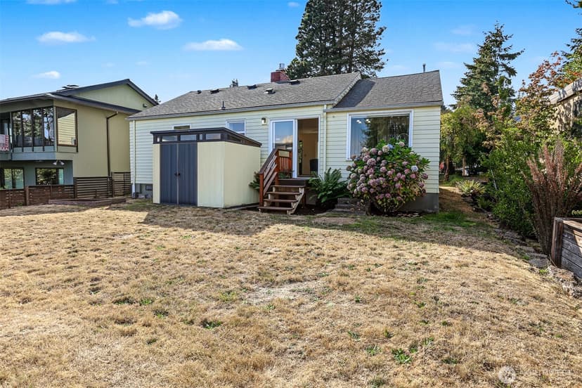 Property photo for 3046 24th Avenue W, Seattle photo 29