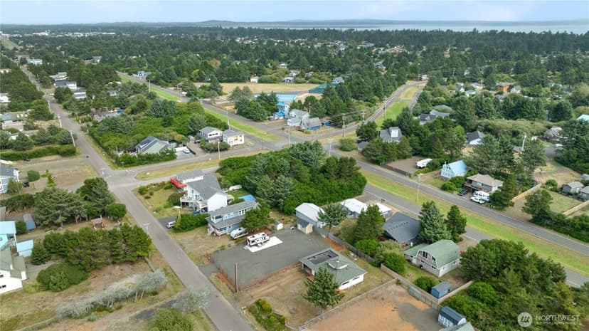 Property photo for 130 Sand Dune Avenue SW, Ocean Shores photo 28