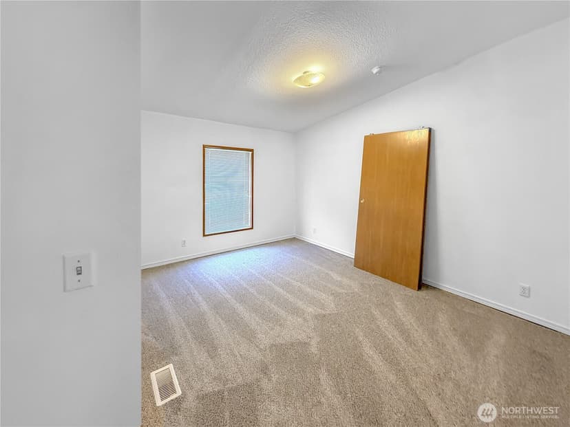 Property photo for 501 Chenois Avenue NE, Ocean Shores photo 17