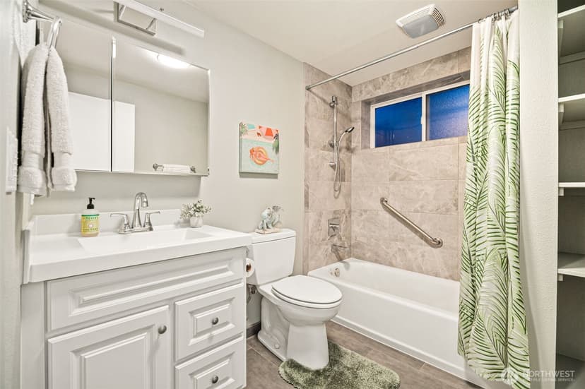 Property photo for 9032 NE 132nd Place, Kirkland photo 25