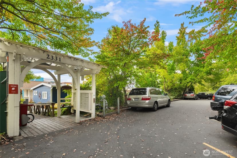 Property photo for 2331 Fairview Avenue E #I, Seattle photo 32