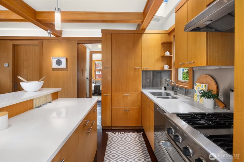 Property photo for 2331 Fairview Avenue E #I, Seattle photo 14