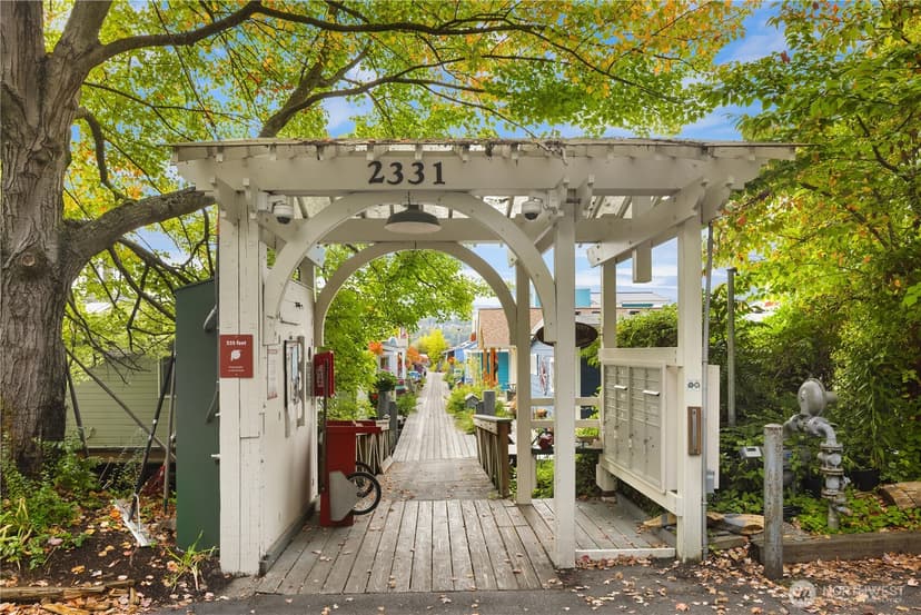 Property photo for 2331 Fairview Avenue E #I, Seattle photo 33