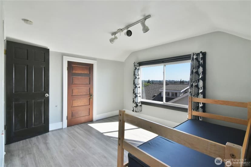 Property photo for 328 NE 52nd Street, Seattle photo 20