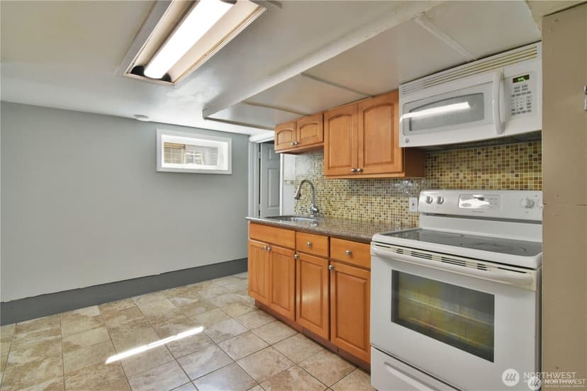 Property photo for 328 NE 52nd Street, Seattle photo 25