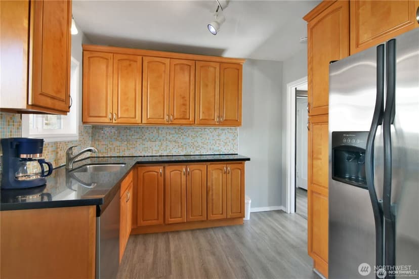 Property photo for 328 NE 52nd Street, Seattle photo 10