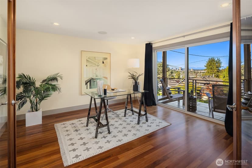 Property photo for 2619 Warren Avenue N, Seattle photo 5