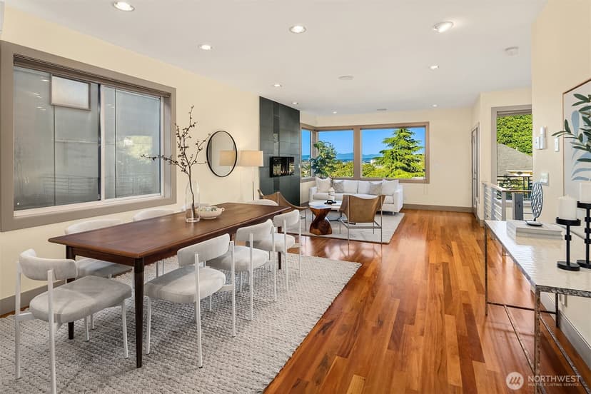 Property photo for 2619 Warren Avenue N, Seattle photo 16
