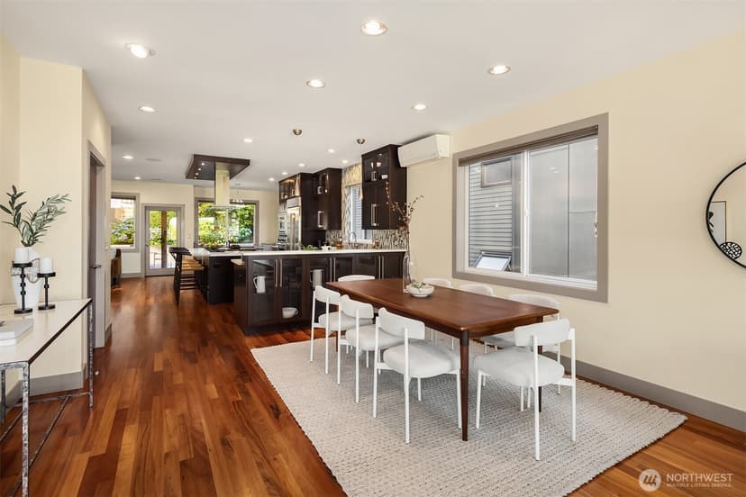 Property photo for 2619 Warren Avenue N, Seattle photo 15