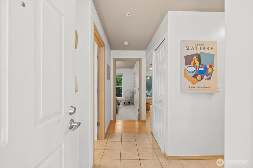 Property photo for 9057 Greenwood Avenue N #306, Seattle photo 12