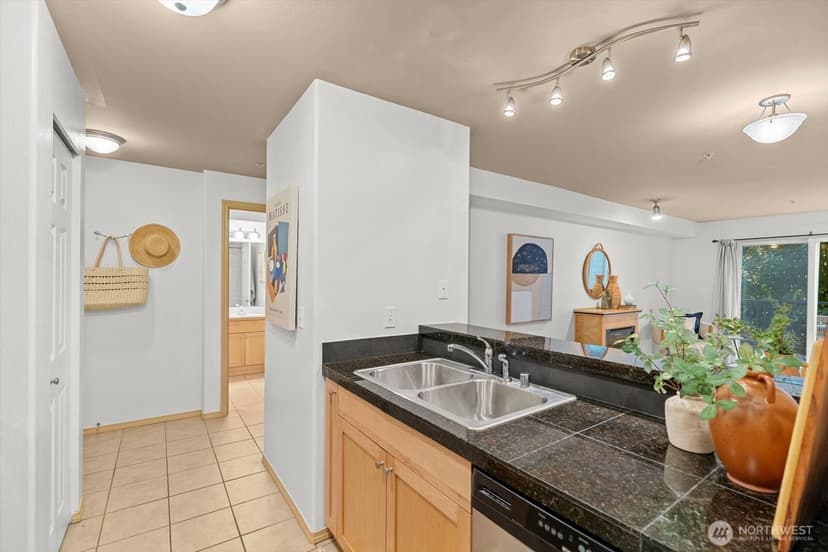 Property photo for 9057 Greenwood Avenue N #306, Seattle photo 8