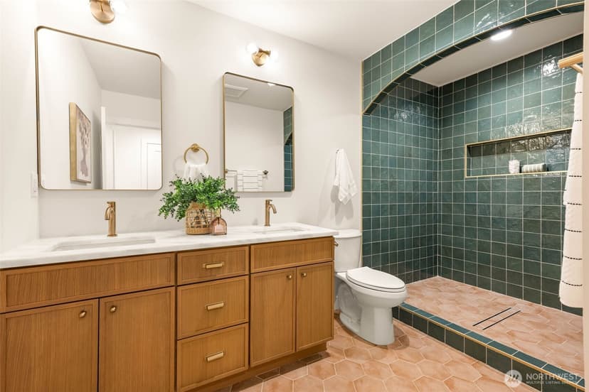 Property photo for 1128 N 77th Street, Seattle photo 19