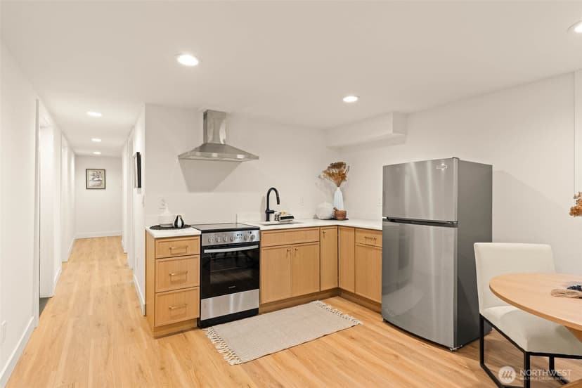 Property photo for 1128 N 77th Street, Seattle photo 26
