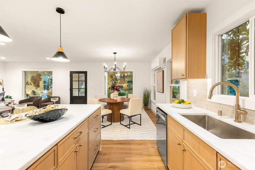 Property photo for 1128 N 77th Street, Seattle photo 11