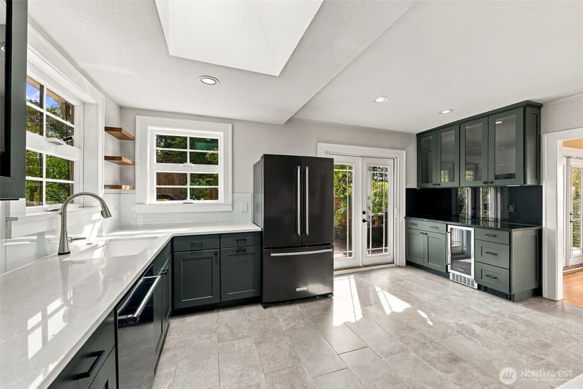 Property photo for 2704 SW 152nd Place, Burien photo 6