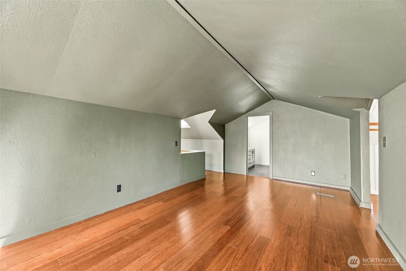 Property photo for 2704 SW 152nd Place, Burien photo 17