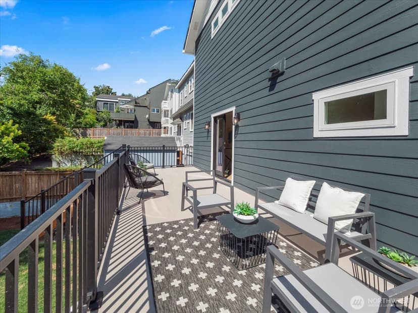 Property photo for 3117 E Yesler Way, Seattle photo 22