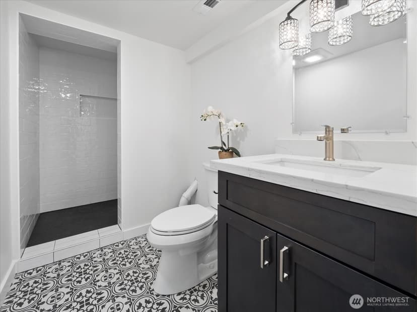 Property photo for 3117 E Yesler Way, Seattle photo 17