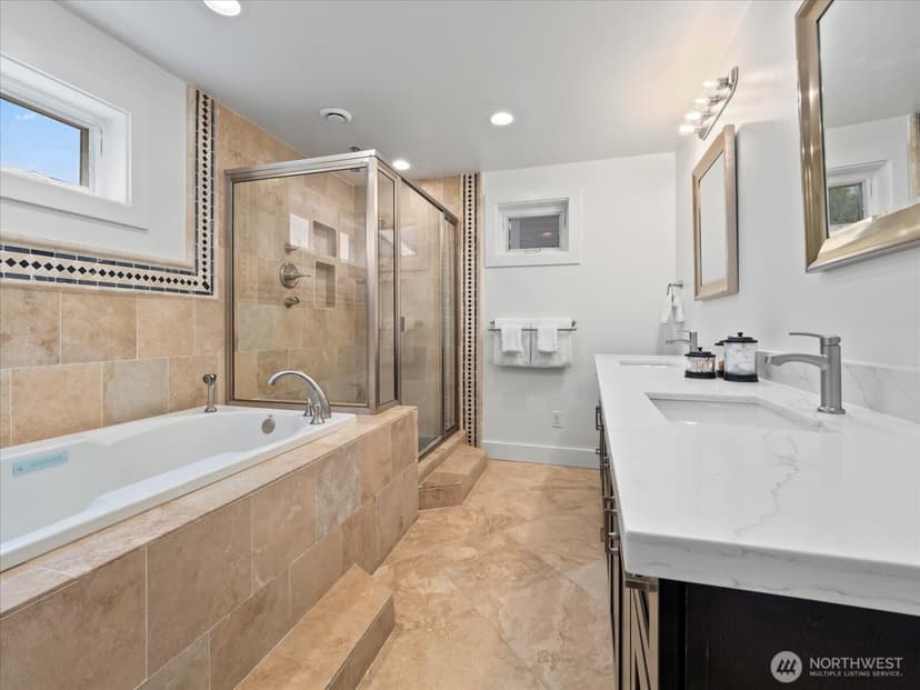 Property photo for 3117 E Yesler Way, Seattle photo 11