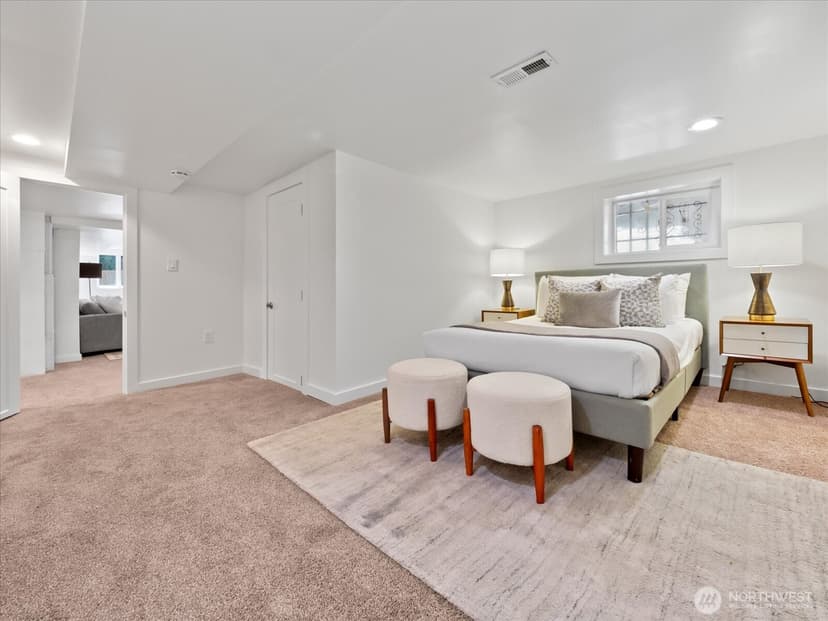 Property photo for 3117 E Yesler Way, Seattle photo 18