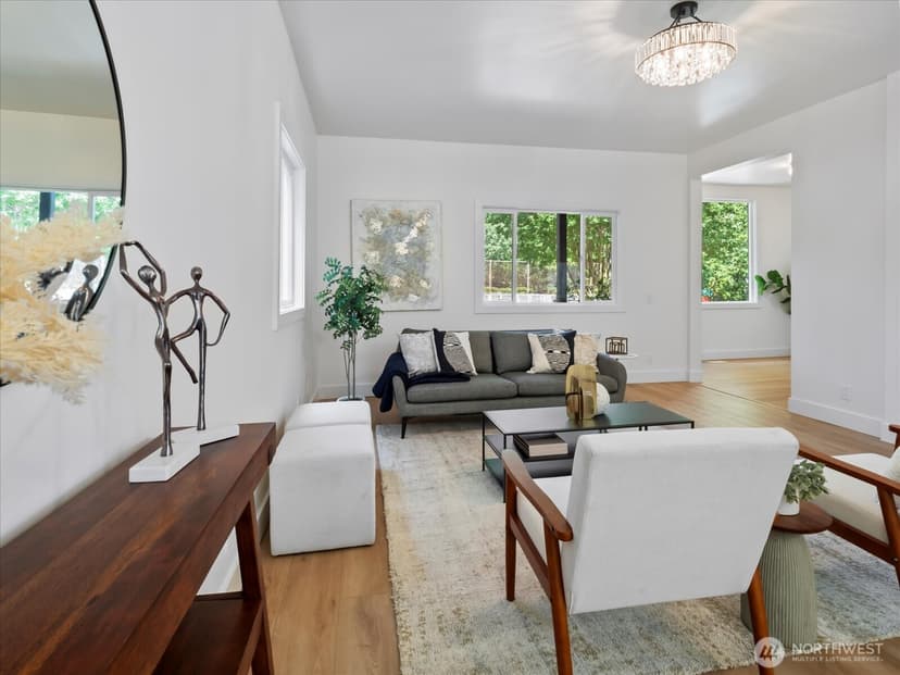 Property photo for 3117 E Yesler Way, Seattle photo 5