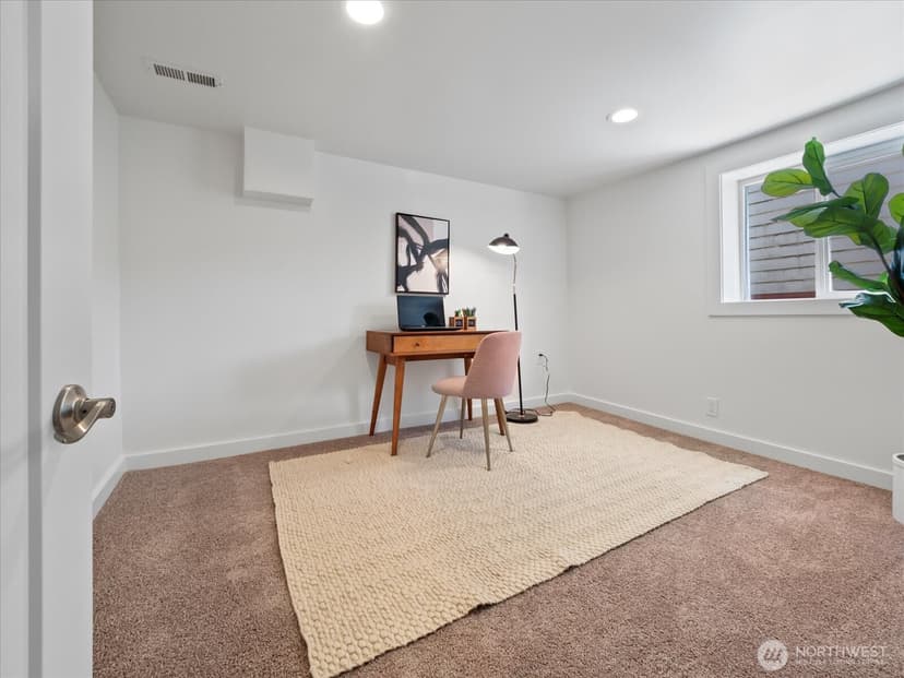 Property photo for 3117 E Yesler Way, Seattle photo 19