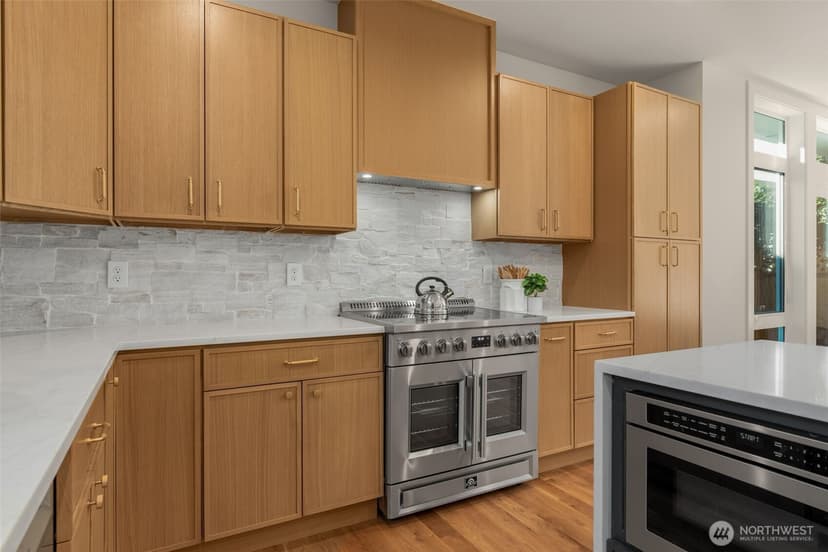 Property photo for 8148 13th Avenue SW, Seattle photo 11