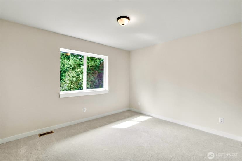 Property photo for 215 SW 144th Street, Burien photo 19
