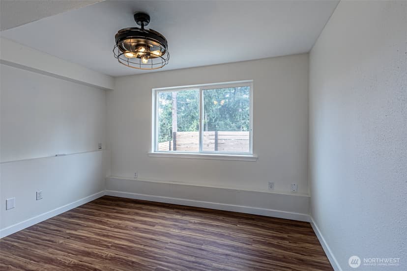 Property photo for 2704 180th Avenue E, Lake Tapps photo 17